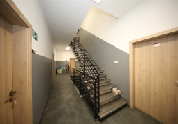 Slovenija, ,Poslovni prostor,ODDAJA,1908