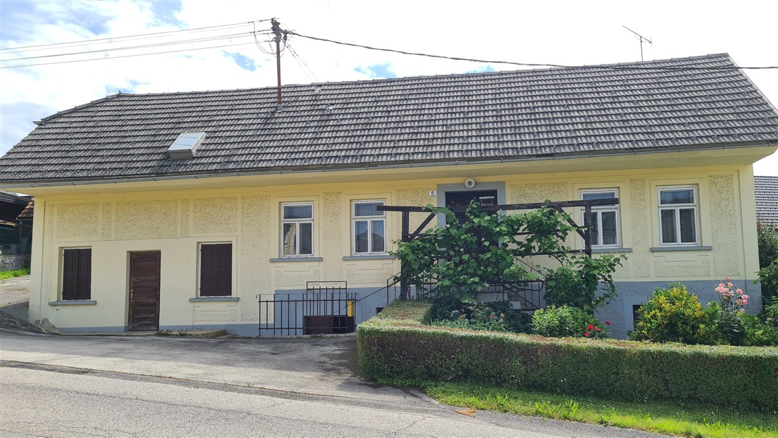Hiša, NOVO MESTO, 250.000 €, 130,00 m2