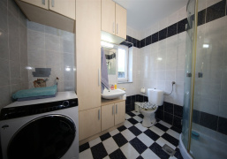 Slovenija, 0 , 0 ,0,Hiša,PRODAJA,0,1914